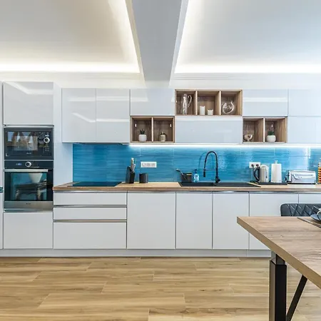Luxury 3 Bdr Garden & Parking - Angels' Garden ניס