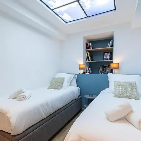 Luxury 3 Bdr Garden & Parking - Angels' Garden דירה