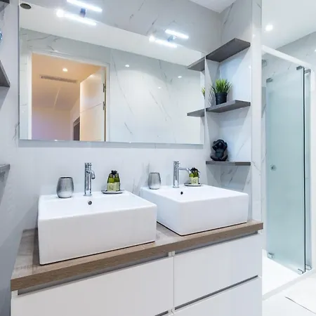 Luxury 3 Bdr Garden & Parking - Angels' Garden * ניס